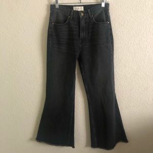 THE GREAT. Kick Bell Jean Crop Onyx Size 26